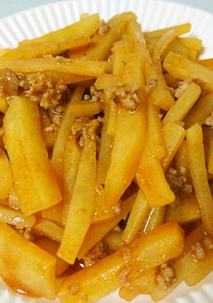 挽き肉とじゃが芋のカレーケチャップ炒め-レシピのメイン写真
