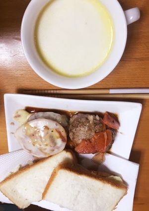 トマト＆チーズオンハンバーグ-レシピのメイン写真