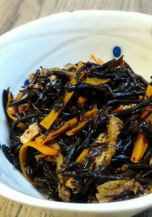 後入れゴマ油が香るひじき煮☆ひじきの煮物-レシピのメイン写真