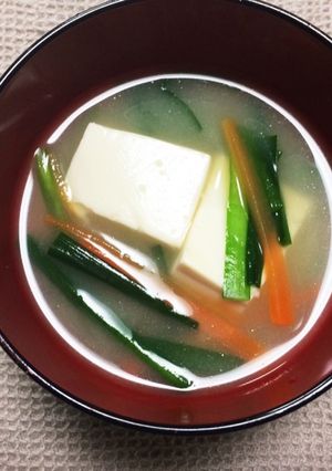 低糖質☆風邪予防☆ニラと豆腐のお味噌汁-レシピのメイン写真