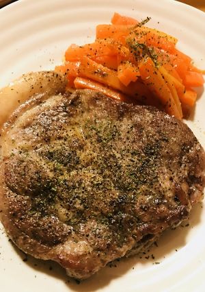 シンプル☆豚肩ロースブロックのステーキ-レシピのメイン写真