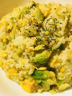 シンプル★アボカド&玉子チャーハン-レシピのメイン写真