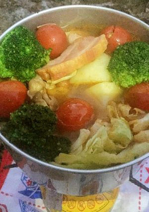 【山ごはん】ピザソースでトマト鍋-レシピのメイン写真