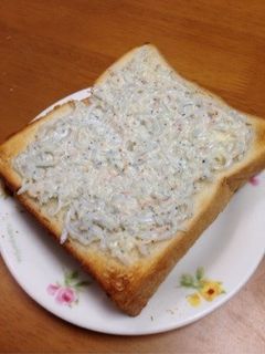 食パンアレンジ☆しらすマヨパン-レシピのメイン写真