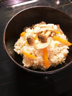 簡単!時短!きのこたっぷり炊き込みご飯-レシピのメイン写真
