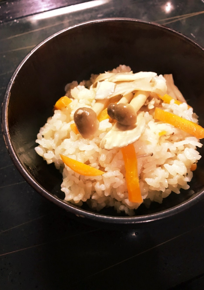 簡単！時短！きのこたっぷり炊き込みご飯-レシピのメイン写真