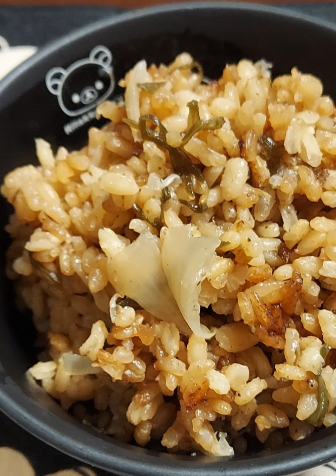 玉ねぎと糸切り昆布の炊き込みご飯-レシピのメイン写真