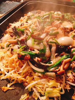 ホットプレートで熱々!あんかけ皿うどん-レシピのメイン写真