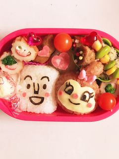 しょくぱんまんとドキンちゃんキャラ弁-レシピのメイン写真