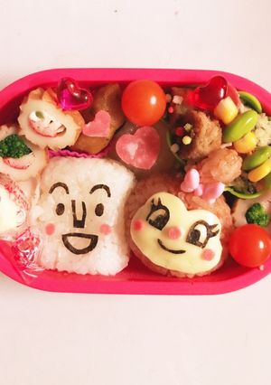 しょくぱんまんとドキンちゃんキャラ弁-レシピのメイン写真