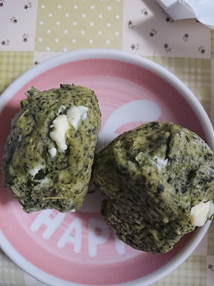 ほうれん草とホワイトチョコのパン-レシピのメイン写真