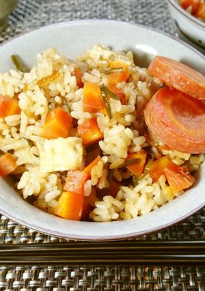 金時にんじんと塩昆布の炊き込みご飯-レシピのメイン写真