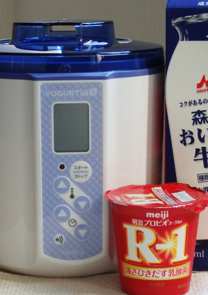R-1ヨーグルトと森永の牛乳でヨーグルト-レシピのメイン写真