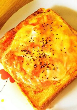 簡単すぎる(笑)明太子マヨネーズトースト-レシピのメイン写真