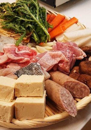 冬の定番☆具沢山！美味しかった寄せ鍋の具-レシピのメイン写真