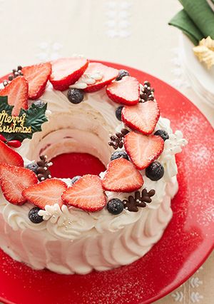 クリームたっぷりフルーツリングケーキ-レシピのメイン写真