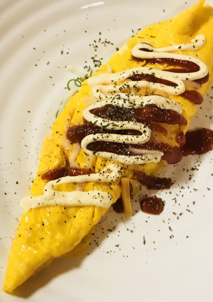 とろけるチーズを巻きこんだオムレツ-レシピのメイン写真