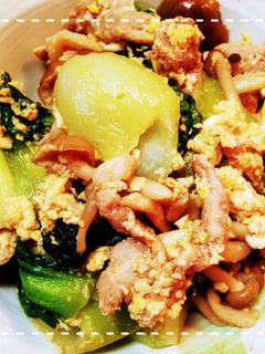 だしの素で!青梗菜としめじの豚肉卵炒め-レシピのメイン写真