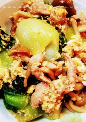 だしの素で!青梗菜としめじの豚肉卵炒め-レシピのメイン写真