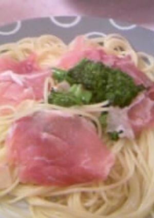 パパっと簡単ブロッコリーと生ハムのパスタ-レシピのメイン写真