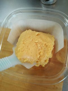 簡単にキレイに無駄なく!味噌の詰替え♪-レシピのメイン写真