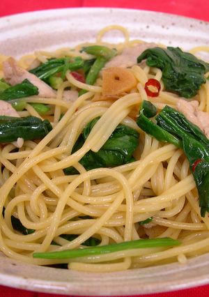 ほうれん草と豚肉のパスタ☆ペペロンチーノ-レシピのメイン写真
