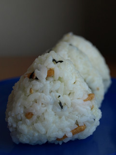 お茶漬けの素で☆おにぎり-レシピのメイン写真
