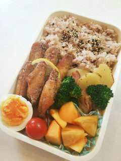 お弁当(11/28)手羽中の唐揚げ-レシピのメイン写真