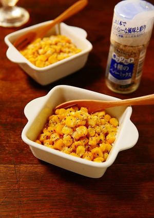 粉チーズたっぷりスパイシースイートコーン-レシピのメイン写真