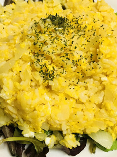 バターで炒めるタマネギ玉子チャーハン-レシピのメイン写真