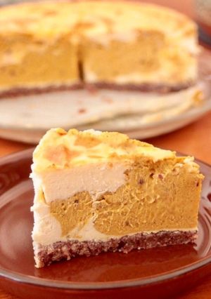 簡単濃厚。パンプキンスワールチーズケーキ-レシピのメイン写真