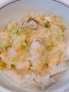 レンジで簡単!牡蠣のマヨ味噌チーズ丼-レシピのメイン写真