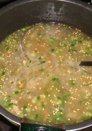 酸辣湯（サンラータン）風味の春雨スープ♪-レシピのメイン写真