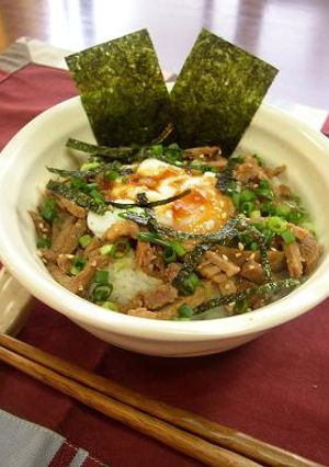 エバラ黄金のたれ煮豚で煮豚丼-レシピのメイン写真