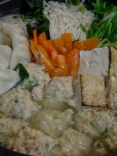鶏団子&水餃子の野菜たっぷり鍋-レシピのメイン写真