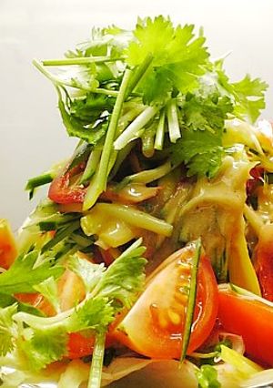 黄ニラと香菜のサラダ-レシピのメイン写真