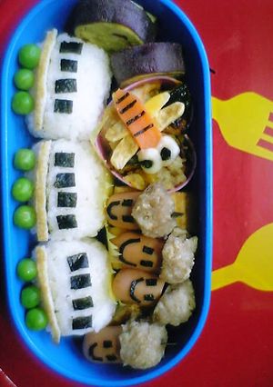 電車で秋のえんそく弁当-レシピのメイン写真