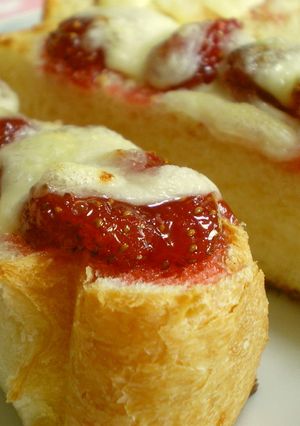 ✿いちごとチーズのデザートトースト✿-レシピのメイン写真