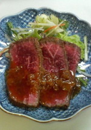 おもてなしに♪牛のたたき梅肉ソースで-レシピのメイン写真