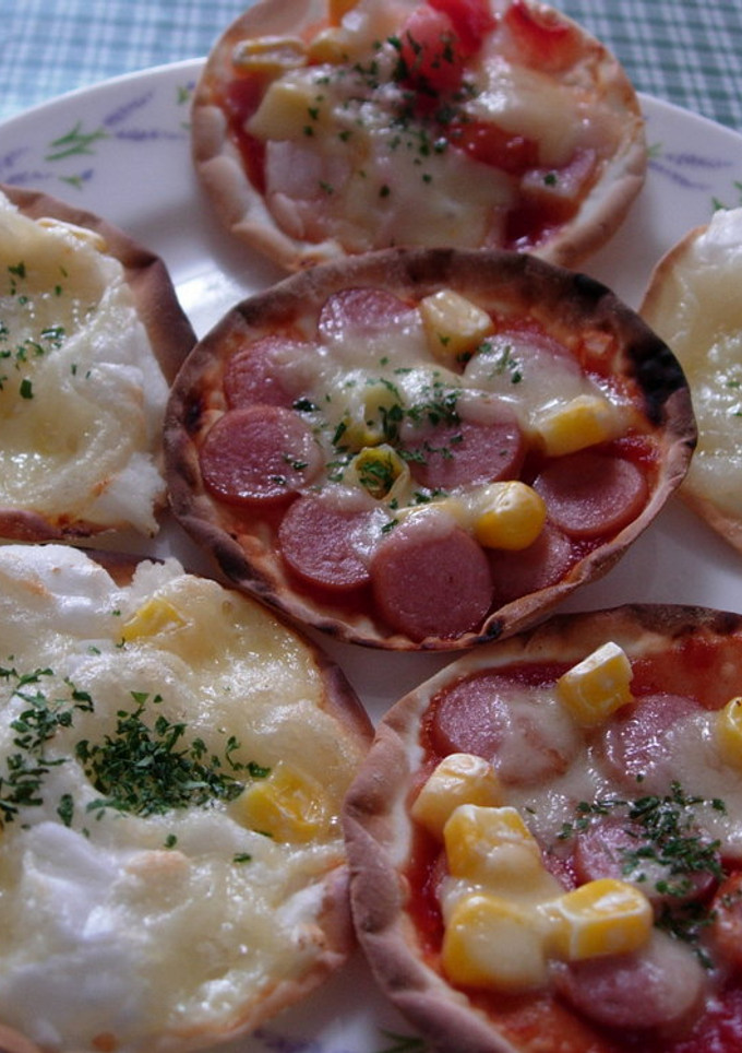 餃子の皮で簡単ピザ-レシピのメイン写真