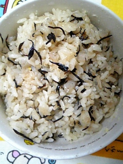 こんにゃくたっぷり!シンプルなひじきご飯-レシピのメイン写真