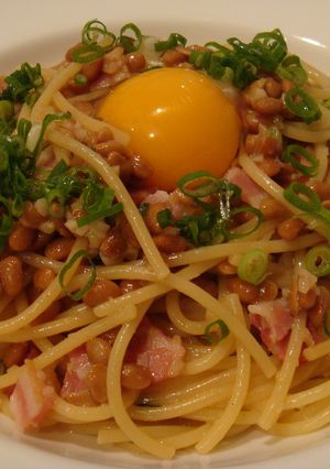 炒め納豆・ベーコンのにんにくパスタ-レシピのメイン写真