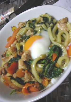 グリーンカレーペーストで焼きうどん-レシピのメイン写真