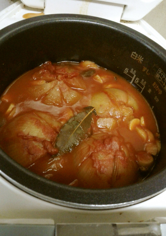 炊飯器で！丸ごと玉ねぎトマトスープ-レシピのメイン写真