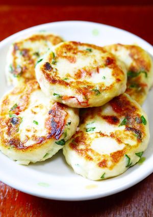 ふわふわ♡大葉梅肉入り豆腐はんぺん団子-レシピのメイン写真