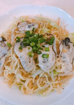 レンジで簡単！塩麹で、牡蠣の塩焼きそば-レシピのメイン写真