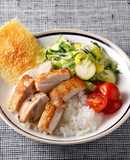 グリルチキンとレモンのシーザーサラダ