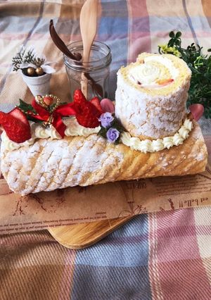 クリスマスに♡ビスキュイブッシュドノエル-レシピのメイン写真