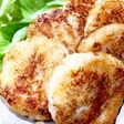 簡単モッチモチ☆チーズ入りレンコンもち