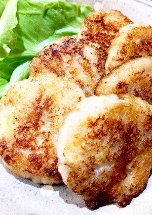簡単モッチモチ☆チーズ入りレンコンもち-レシピのメイン写真
